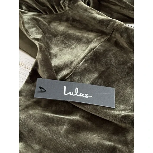 NWT Lulus Lush Adventures Olive Green Velvet Long Sleeve Maxi Dress M - Picture 9 of 10